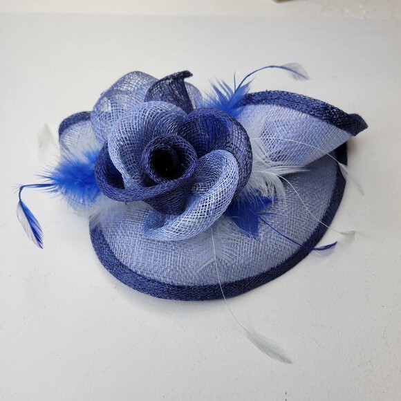 Blue Sinamay Comb Fascinator With Sinamay Rosettes and Blue White Feathers - Picture 10 of 10
